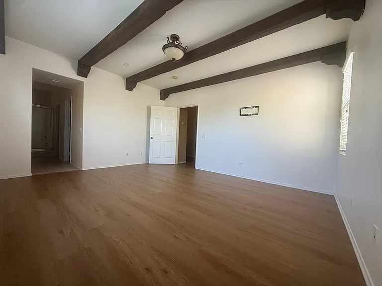 10058 Baylee Ln — Photo 11