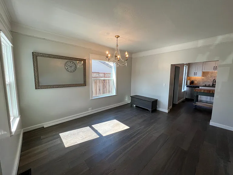211 Stanford Ave — Photo 10