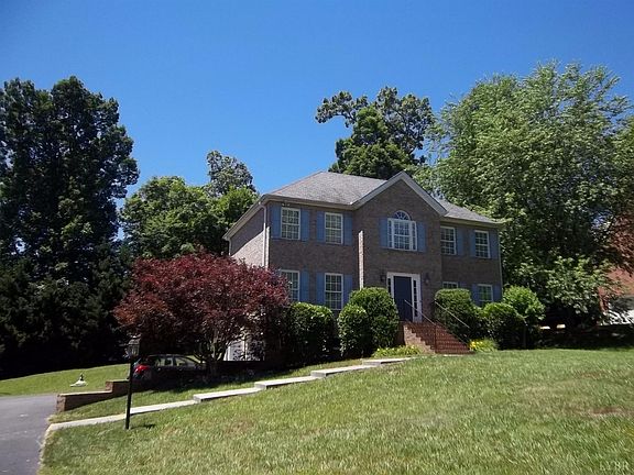 2nd image of 1109 Kensington Pkwy