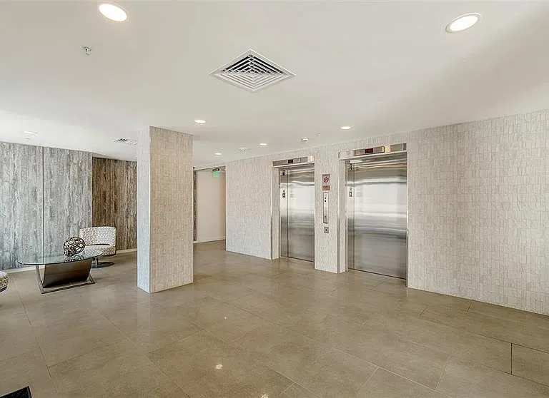 4822 Ocean Blvd #2F — Photo 73