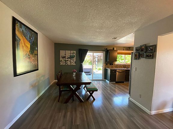 4th image of 2754 Applewood Dr