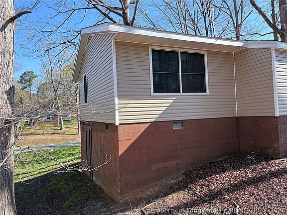 3rd image of 2009 Woodcrest Dr