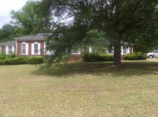 105 Virgin Dr, Hodges, SC 29653