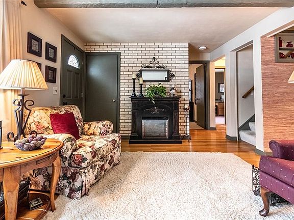 4th image of 5835 Diana Ln