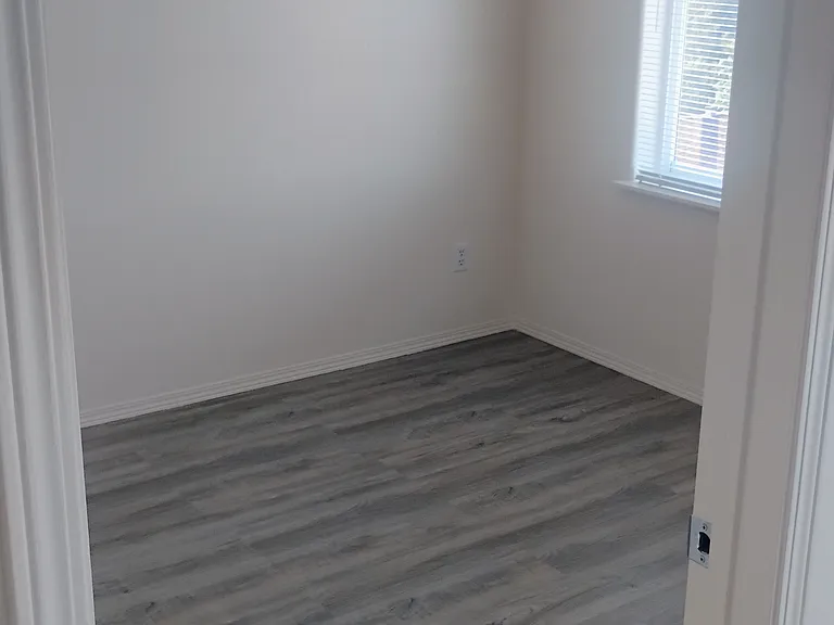 5523 University Way NE #403 — Photo 3