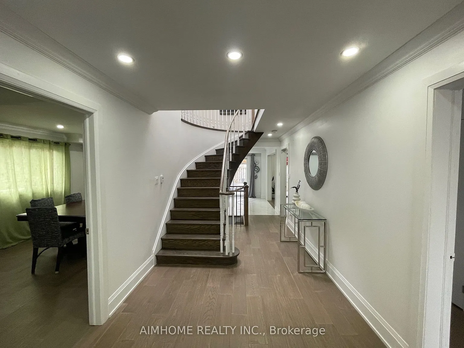 5 bed, $5,000 — Photo 3