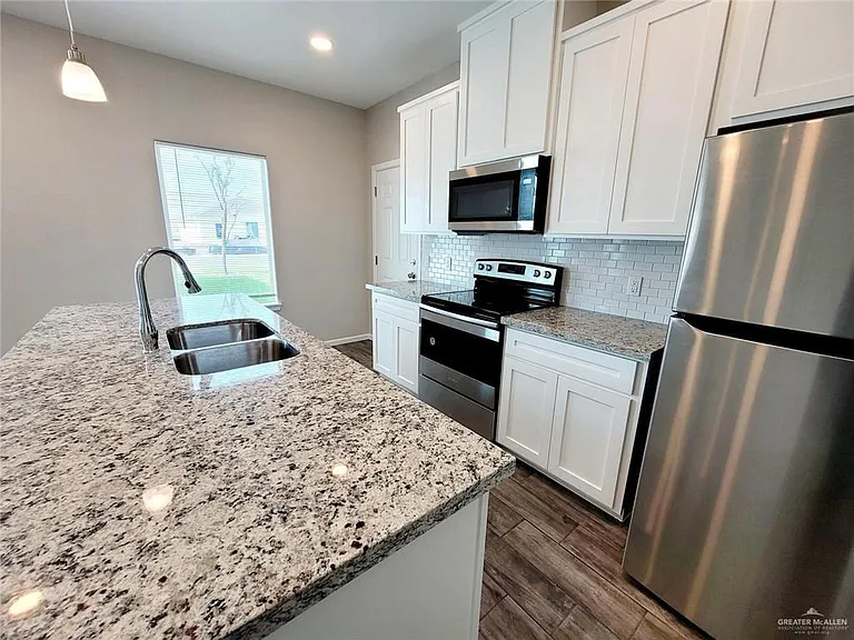 7106 N 56th Ln #2 — Photo 5