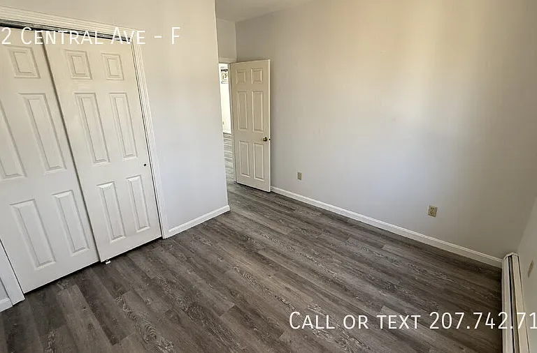 712 Central Ave #F — Photo 4