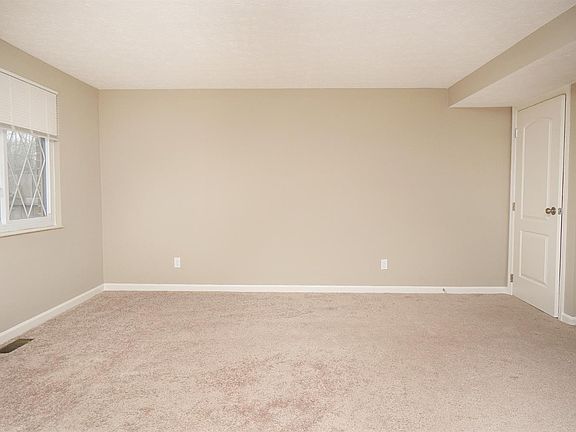 4th image of 7605 Weatherly Ct #275
