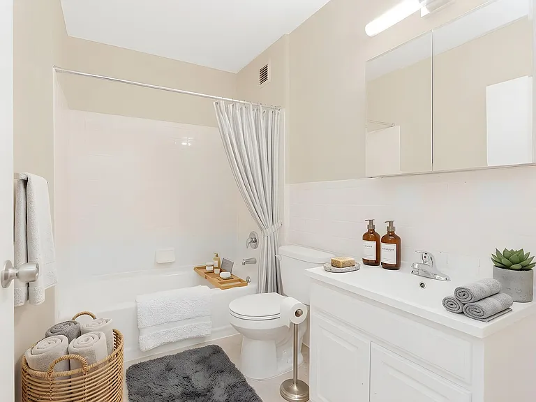 680 Beck St #4D — Photo 6