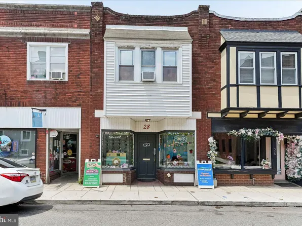 28 Gay St, Phoenixville, PA 19460