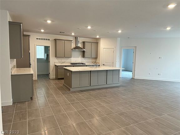 2nd image of 10159 Eden Mountain St