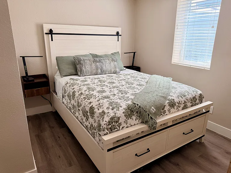 Queen bedroom