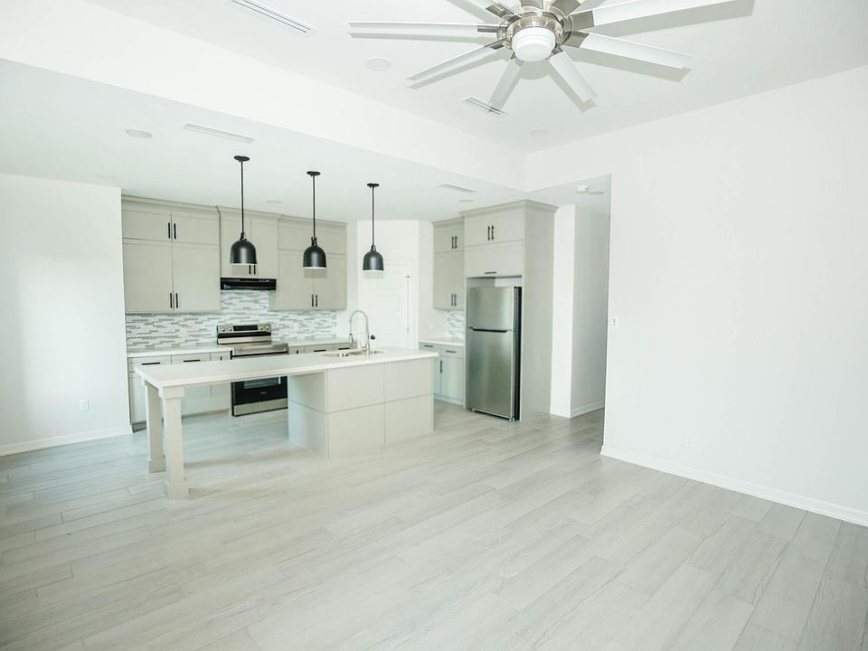 1st image of 684 Marrs Ave #1