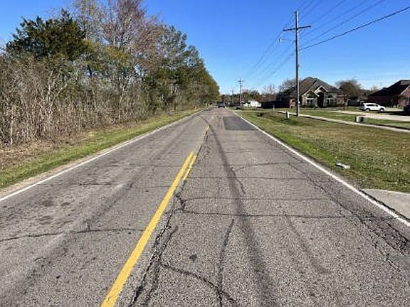 Exterior Neighborhood (street photo)