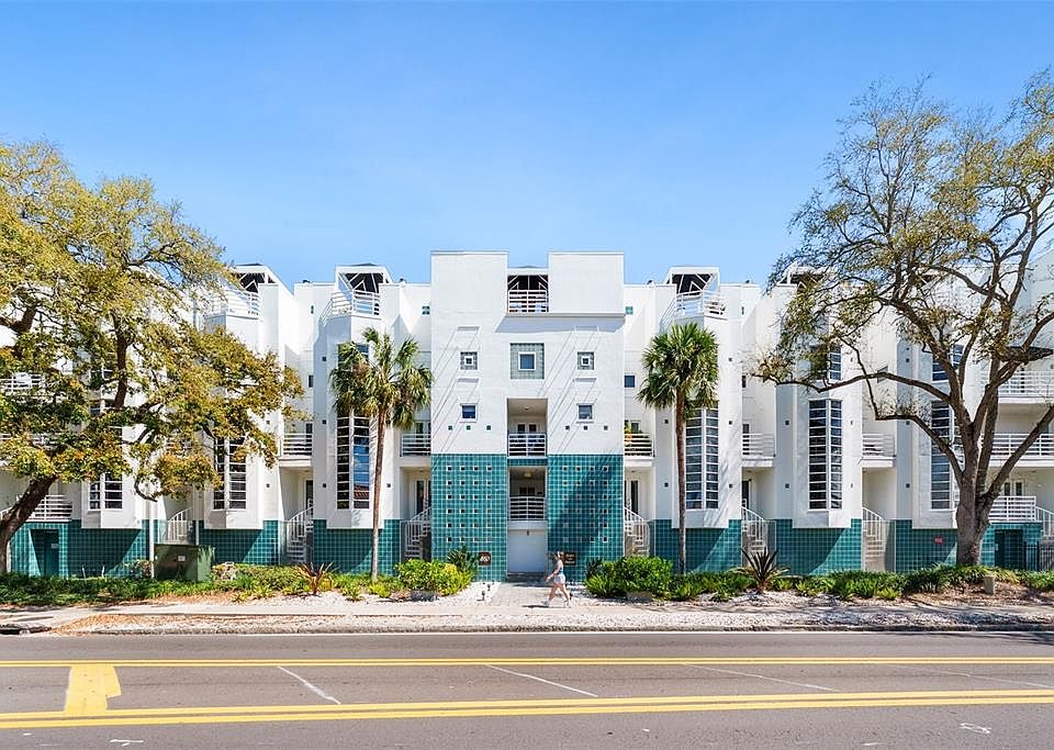 1st image of 4950 Bayshore Blvd APT 14