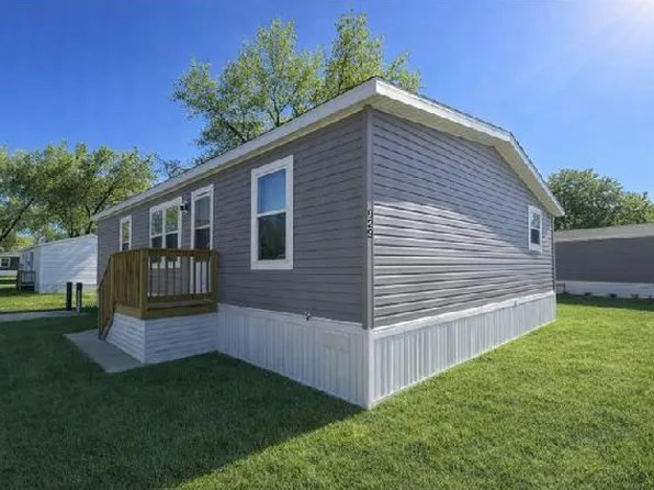 929 Hamlet Cir #148, Lakeville, MN 55044