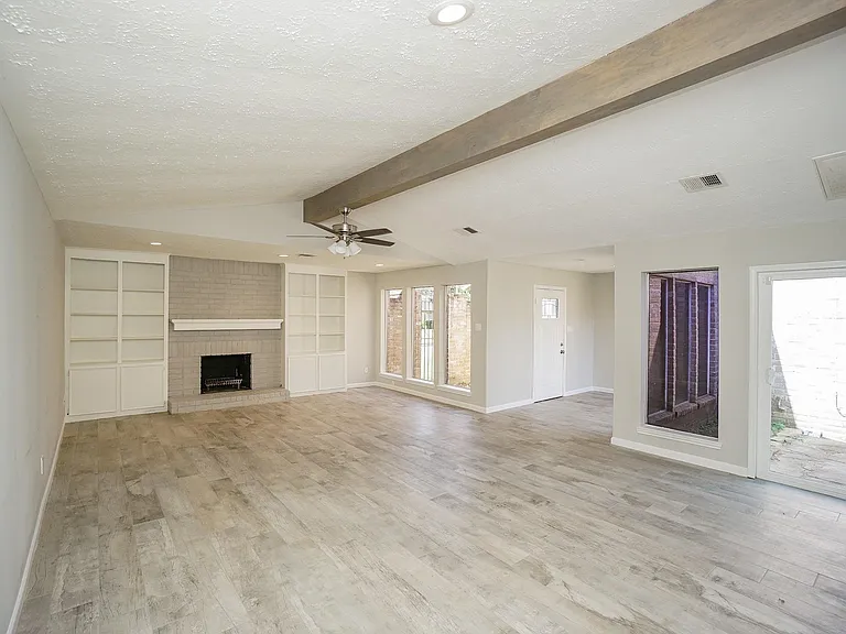 22418 Goldstone Dr — Photo 6