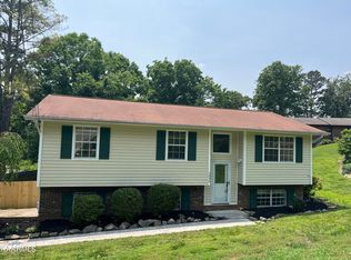 2036 Highland Rd, Maryville, TN 37801