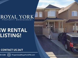 42 Loftsmoor Dr #2, Brampton, ON L6R 3R7