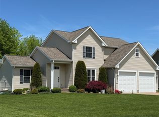2632 N Shelby Dr, Erie, PA 16509