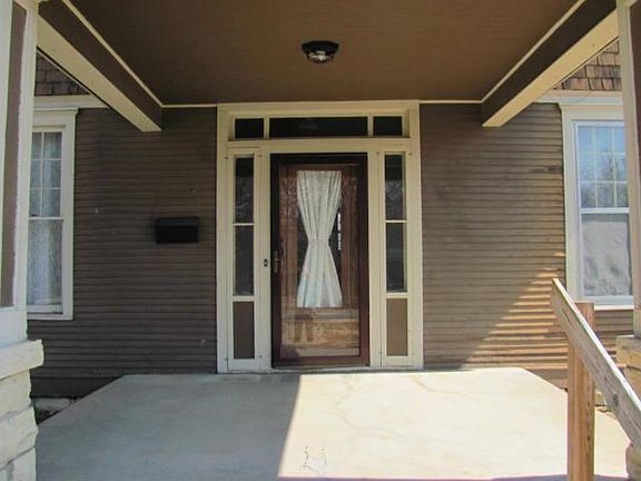4th image of 757 S Santa Fe Ave