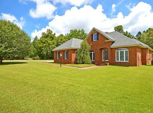 1099 Maplecrest Dr, Moncks Corner, SC 29461