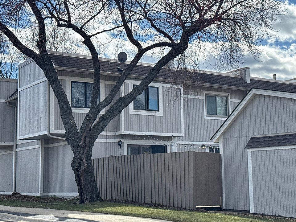 1st image of 545 Pheasant Ct #545