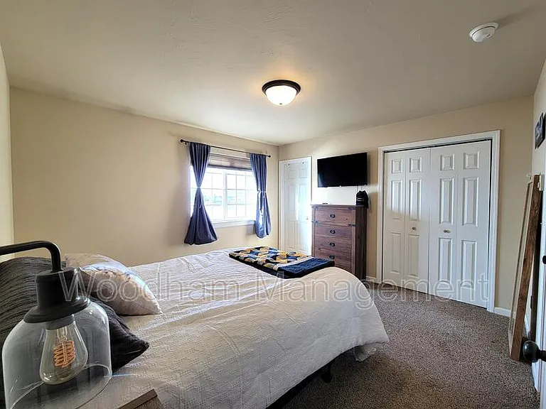 1112 Biehl Dr #B — Photo 8