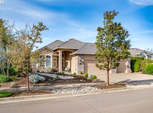 922 Old Orchard Ln, Springfield, OR 97477