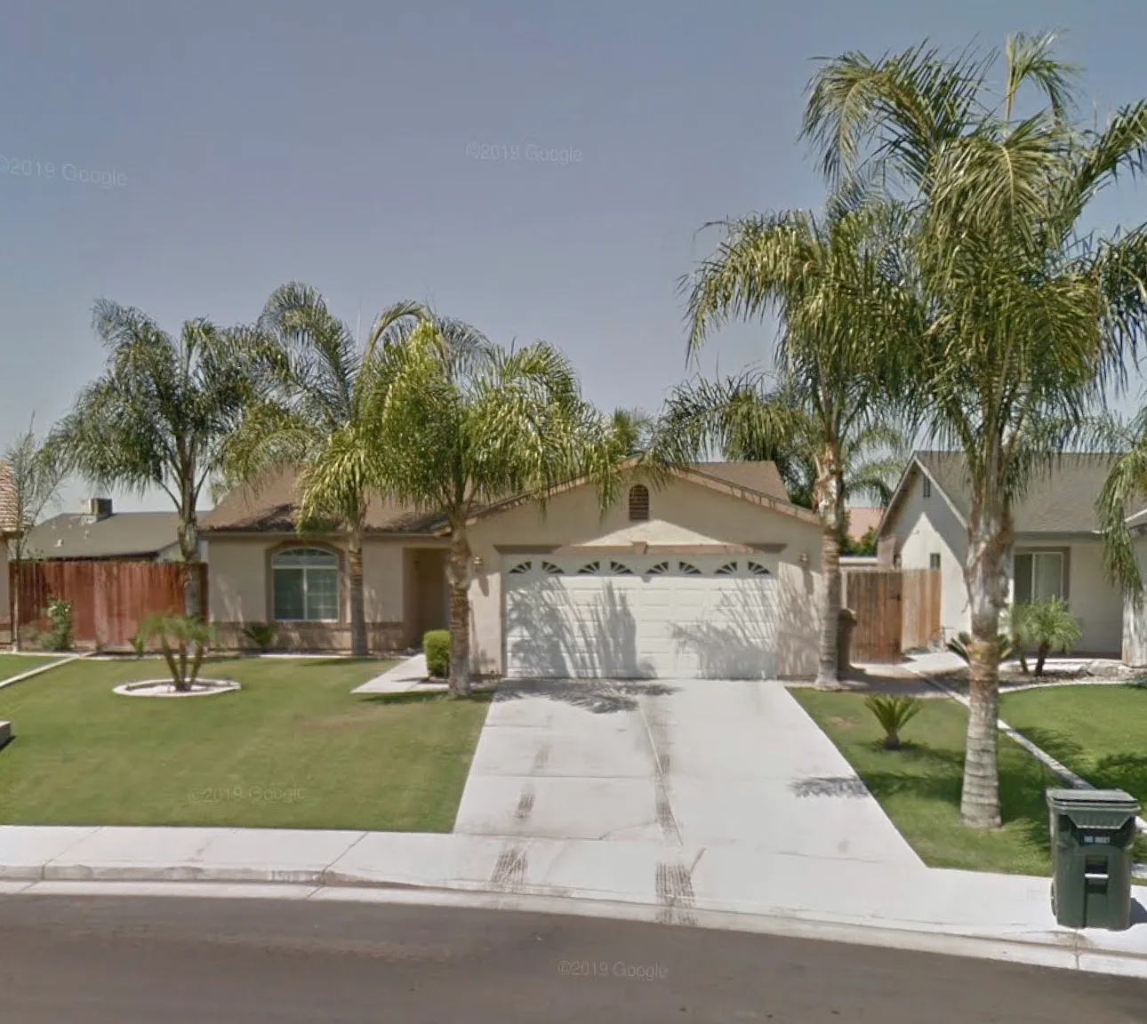 4 bed, 1354 sqft, $2,500 — Photo 1