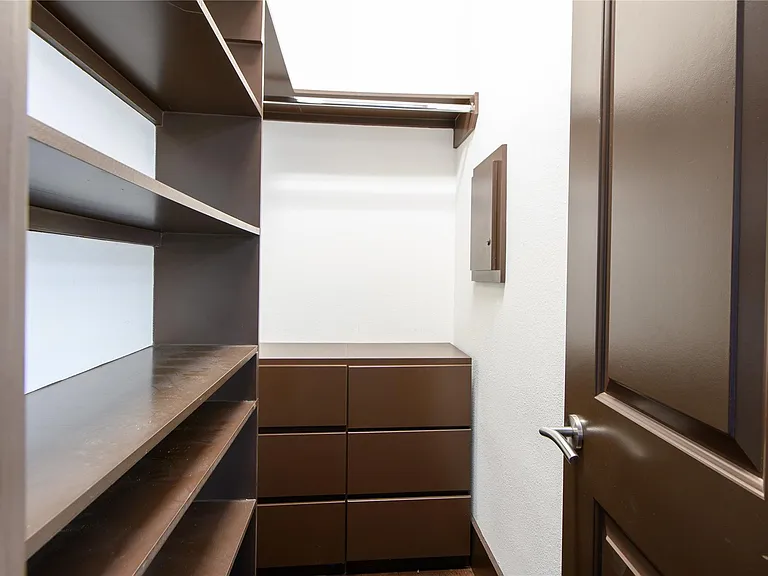 30 Freestone Stream Pl — Photo 33