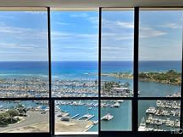 1650 Ala Moana Blvd — Photo 3