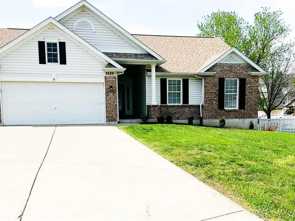 2629 Homefield Woods Dr, O'Fallon, MO 63366