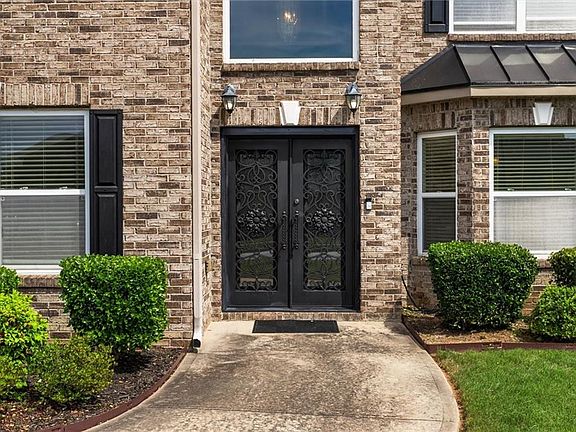 3rd image of 3995 Lucas Ln