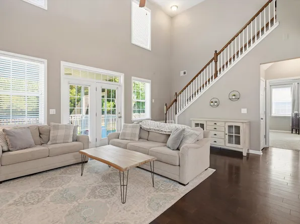 8560 Sentry Cir, North Charleston, SC 29420