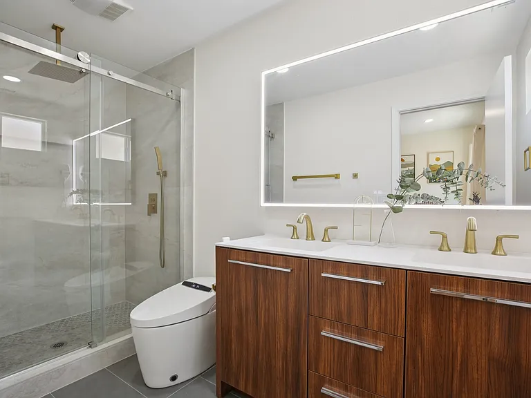 540 W Avenue 28 — Photo 14