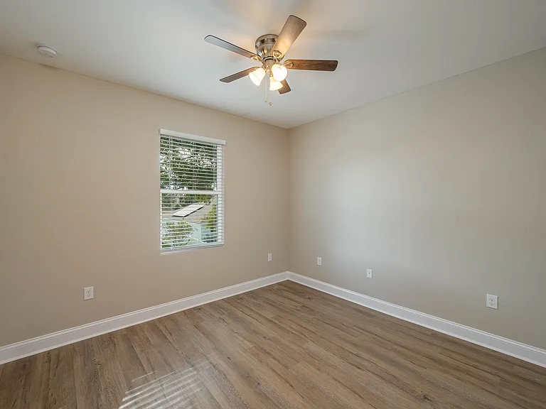 1035 Oak Hammock Dr #1 — Photo 9