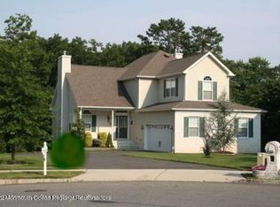 1381 Gillian Ct, Toms River, NJ