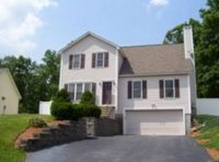 6 Dunbarton Dr, Merrimack, NH 03054