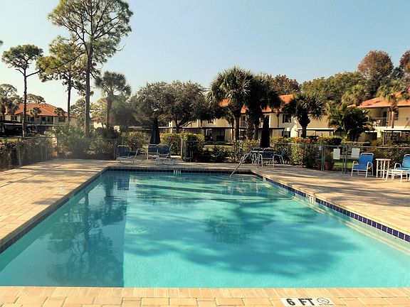 2nd image of 516 Pine Hollow Cir #516