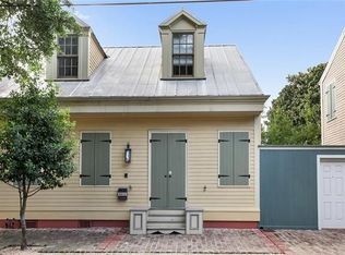 3025 Chestnut St, New Orleans, LA 70115