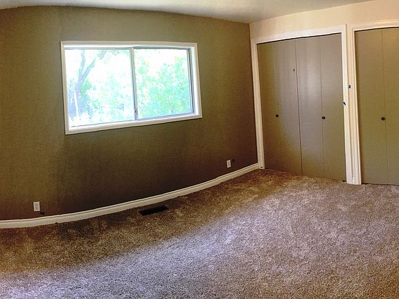 Master bedroom. Large closet