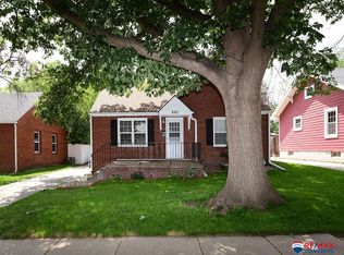 907 S 40th St, Lincoln, NE 68510