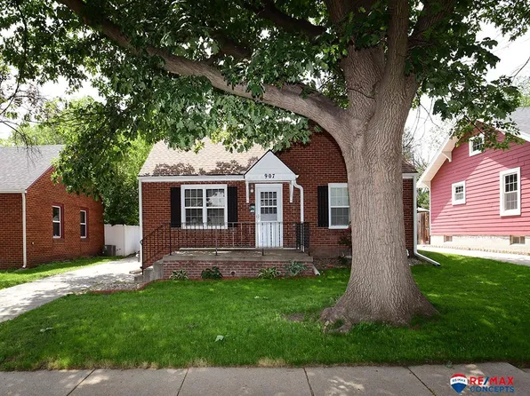 907 S 40th St, Lincoln, NE 68510