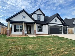 2719 Amaris Ave, Lowell, AR 72745