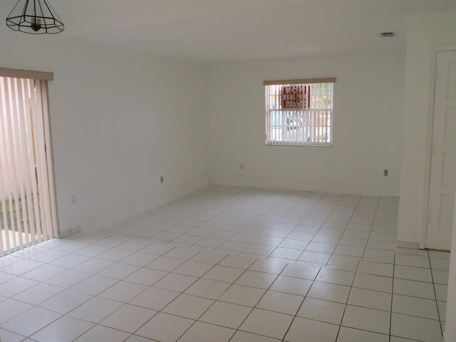 3 bed, 1600 sqft, $3,500 — Photo 4