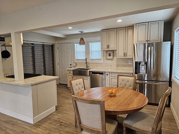 Quartz countertop kitchen
Stainless steel appliances