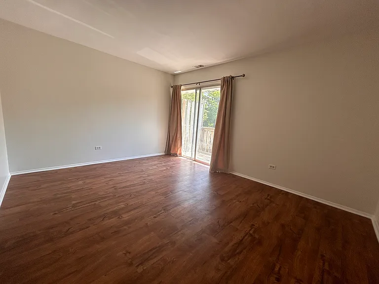 Cora Ave — Photo 8