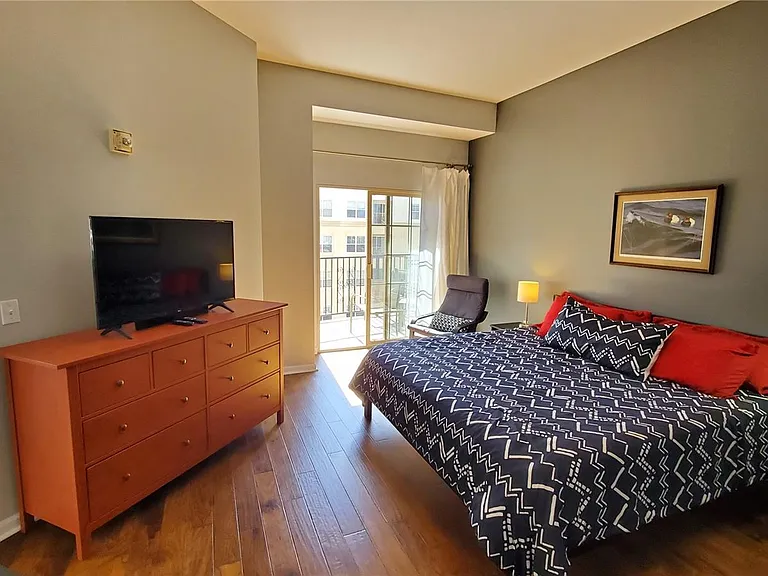 475 W 12th Ave #8H — Photo 20